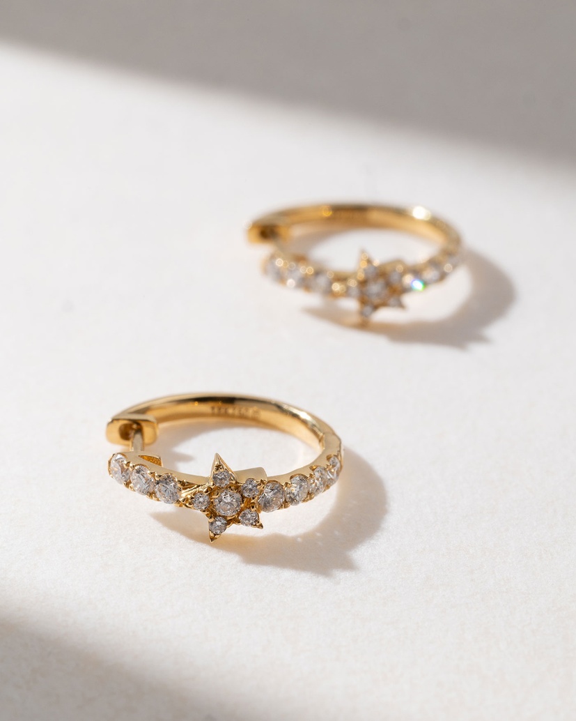 Yellow Gold Hoop Earrings Κ18 with Brilliant Diamonds and Stars