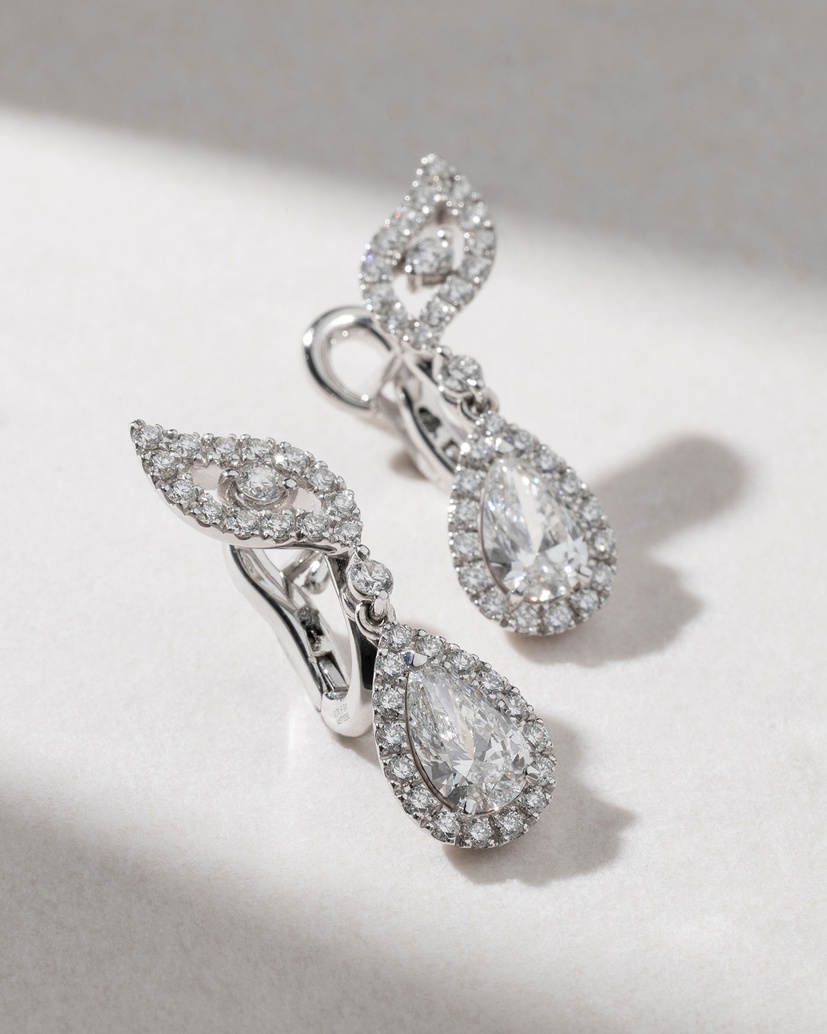 18K White Gold Drop Earrings with Pear and Brilliant Diamonds