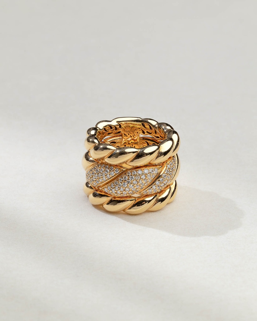 18K Rose Gold Chain Ring with Diamonds