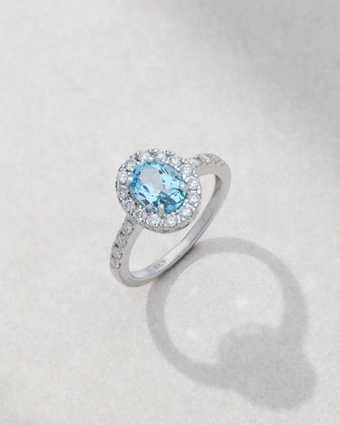 Ring in 18K White Gold with Brilliant-Cut Diamonds and Sky Blue Topaz