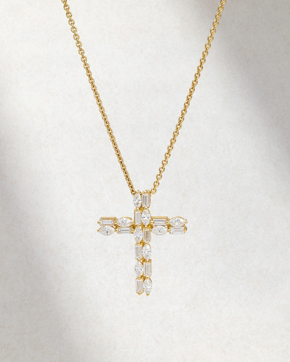 Cross pendant with chain in 18K Yellow Gold with Baguette & Navette Cut diamonds