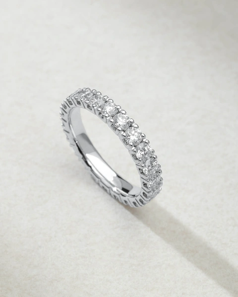 18K White Gold Ring with Brilliants