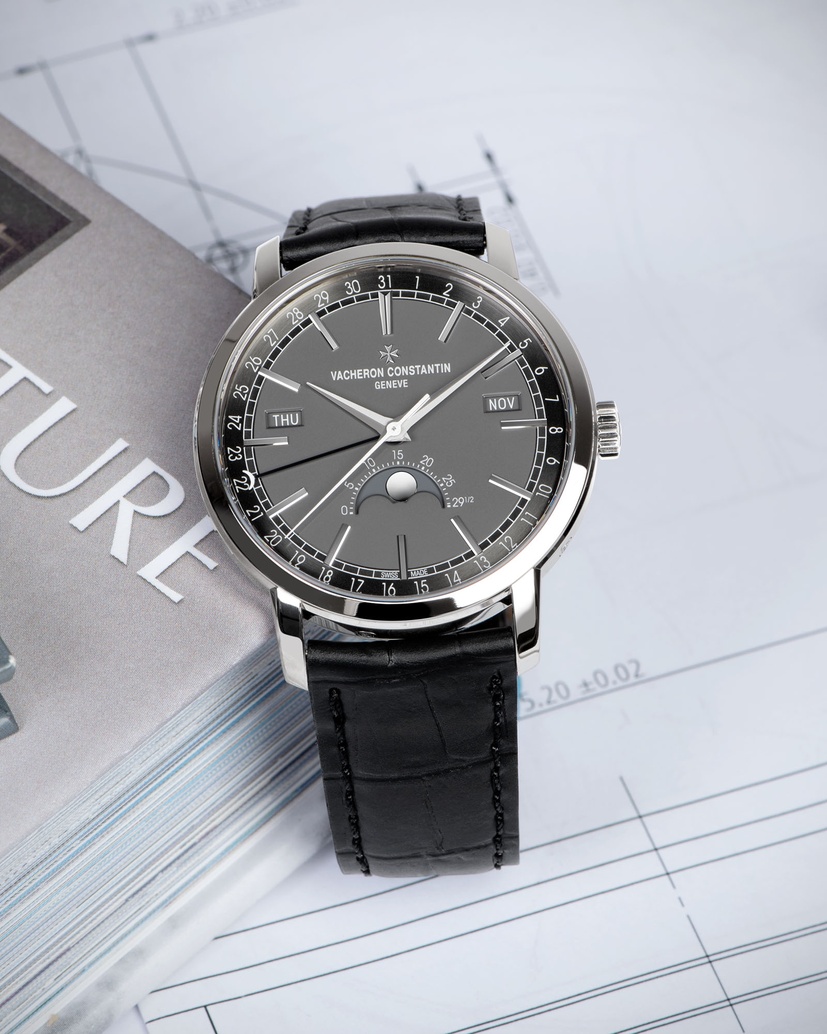 Traditionnelle Comlete Calendar