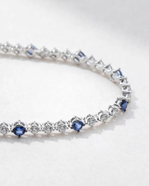 18K White Gold Bracelet with Brilliant-Cut Diamonds and Sapphires
