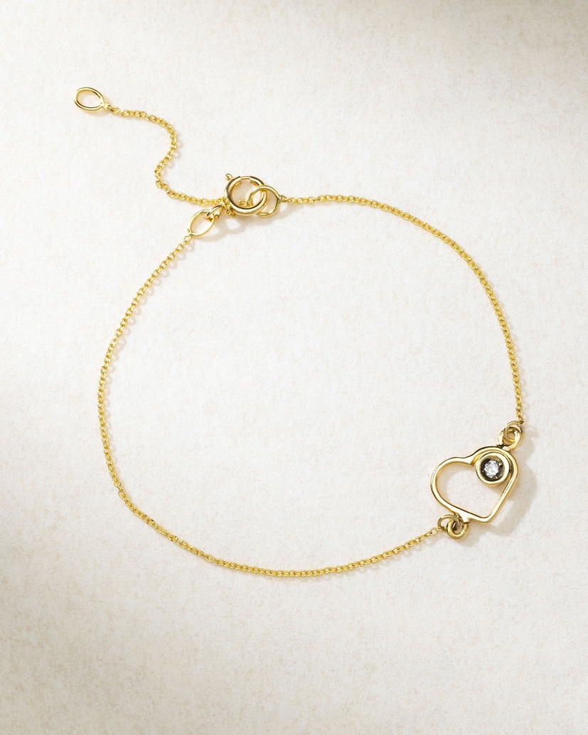 18k Yellow Gold Necklace with a Heart with Diamond