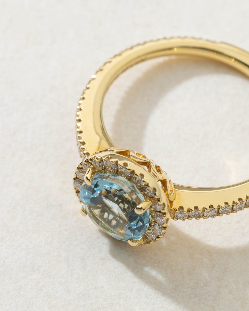 18Κ Yellow Gold Ring with Brilliants and Aquamarine