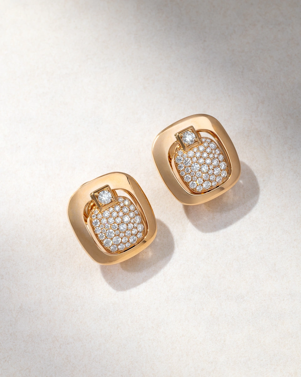 Earrings in 18K Rose Gold with Brilliant-Cut Diamonds in a Modern Square Design