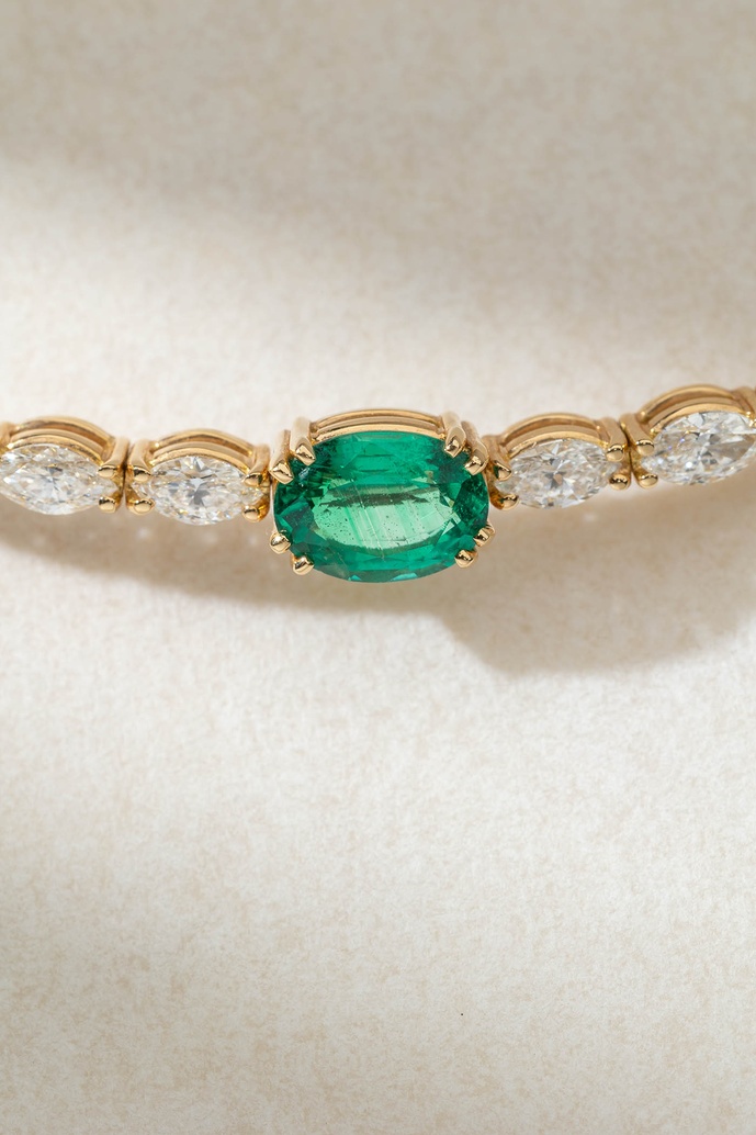 18Κ Yellow Gold Chocker Necklace with Marquise Cut Diamonds and an Oval Cut Emerald