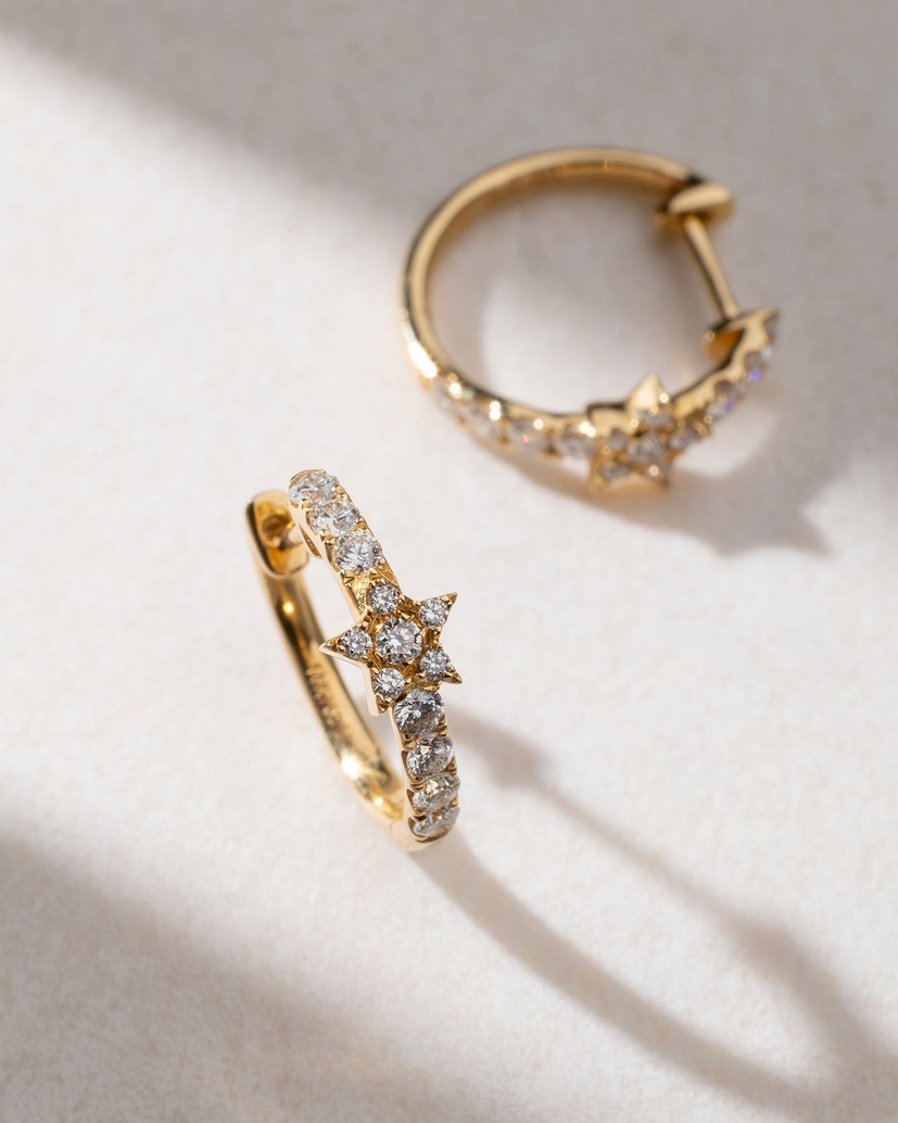 Yellow Gold Hoop Earrings Κ18 with Brilliant Diamonds and Stars