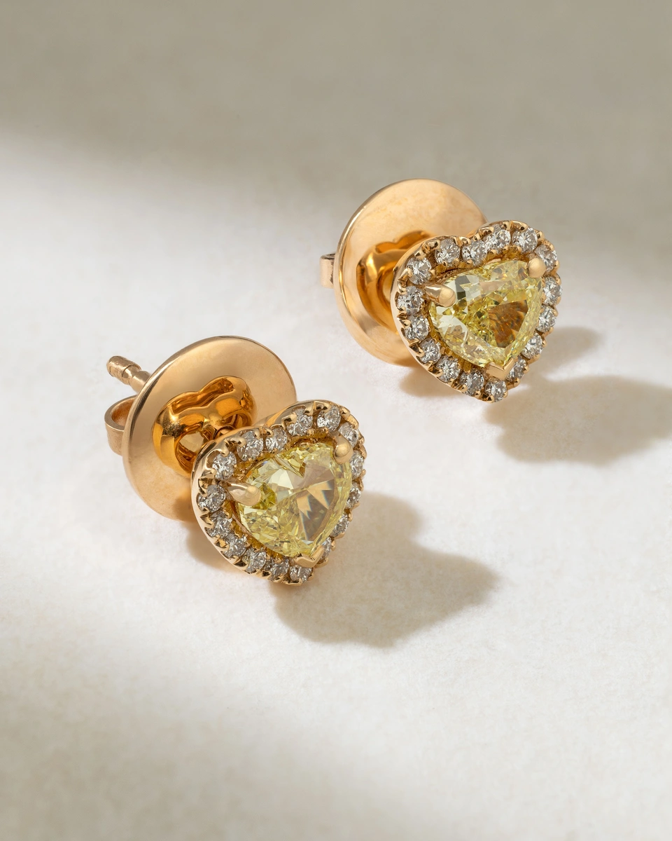 Σκουλαρίκια σε Ροζ Χρυσό Κ18 με Κίτρινα Διαμάντια Καρδιές και Μπριγιάν