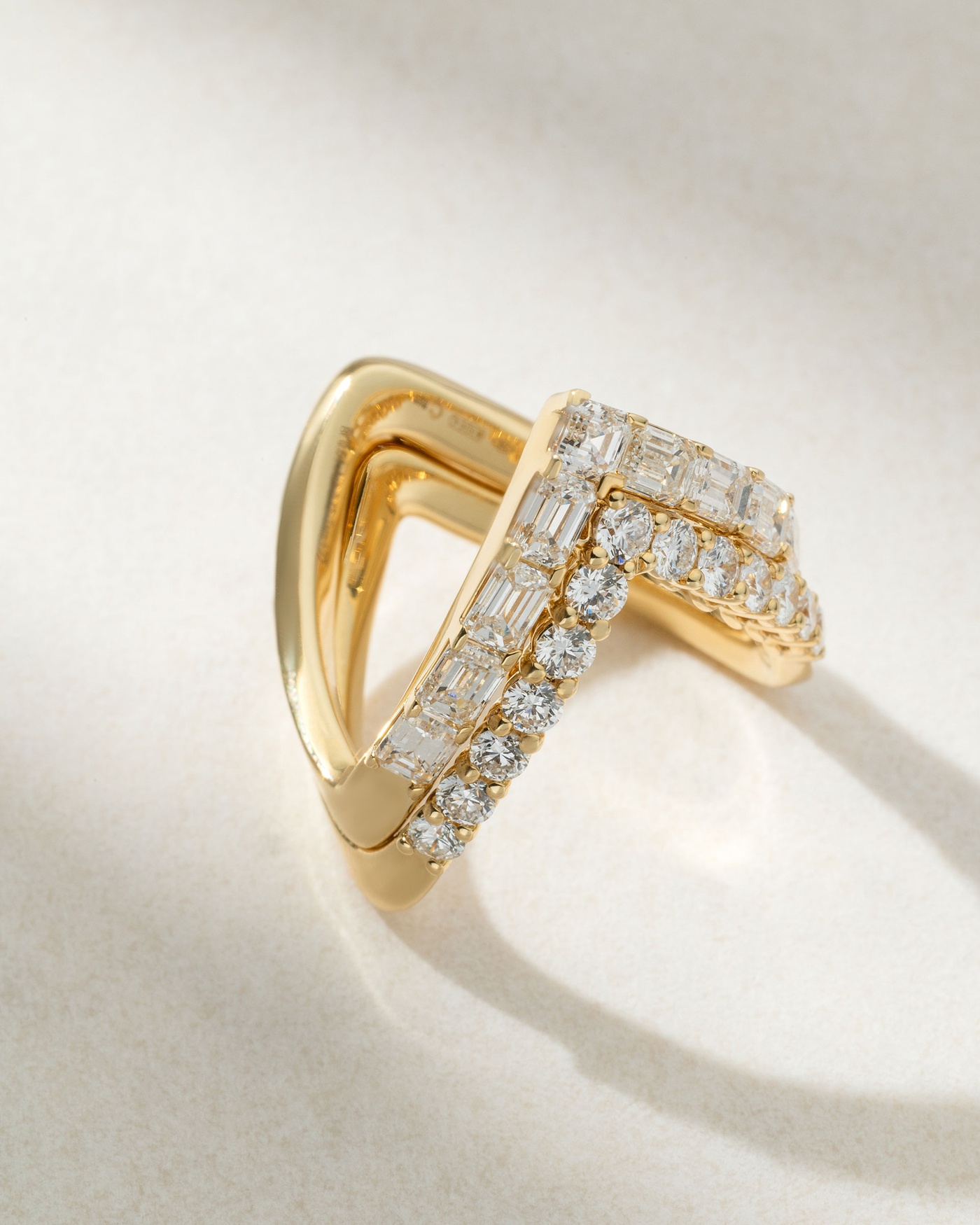 Δαχτυλίδι Κίτρινο Χρυσό Κ18 με Asscher, Emerald και Brilliant Diamonds - Image 2