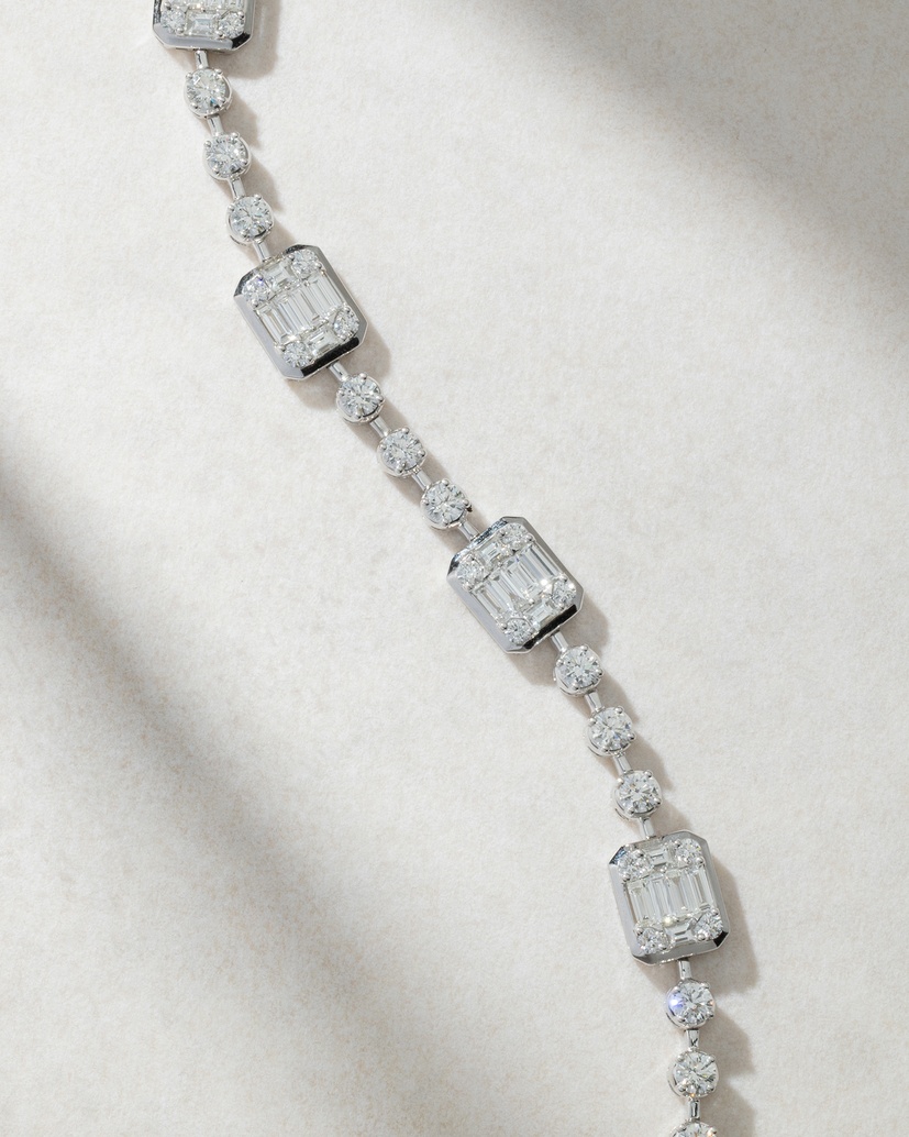 Stunning  Baguette and Diamond 18K White Gold Bracelet - Image 3