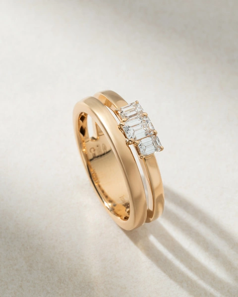 18K Rose Gold Ring with Double Band and Three Emerald cut Diamonds