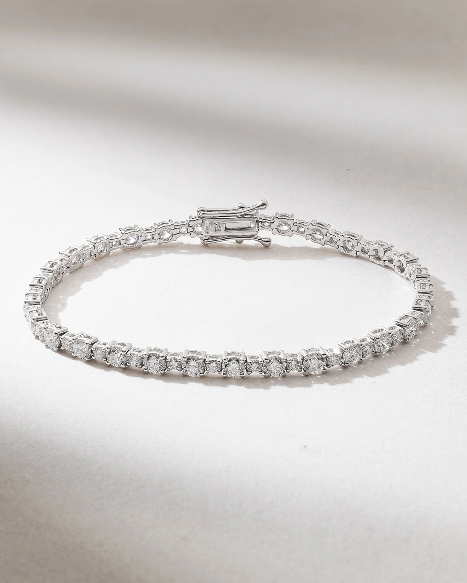 18K White Gold Eternity Tennis bracelet with Diamonds