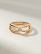 18K Minimal Rose Gold Ring with a Brilliant