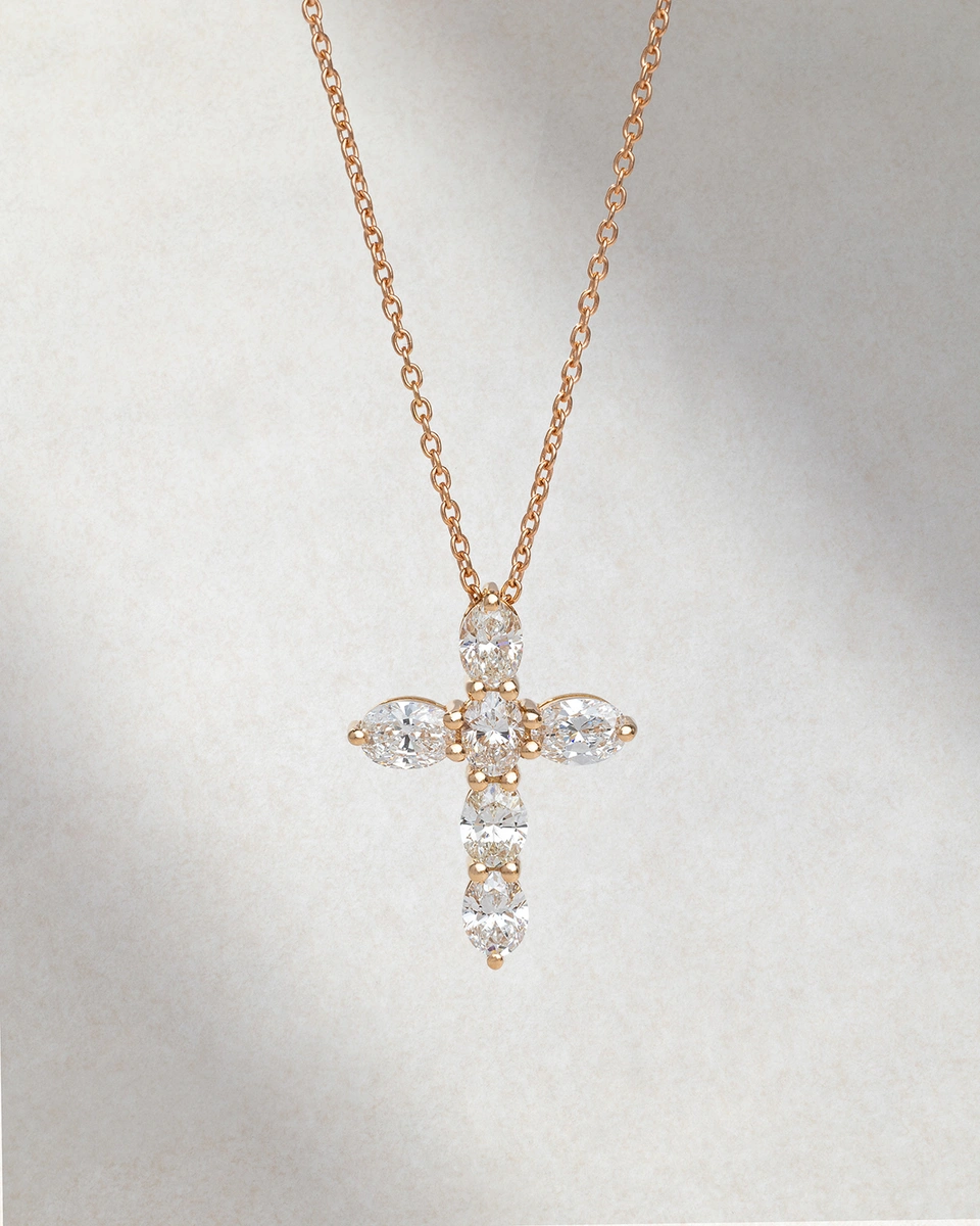 Cross in 18K Rose Gold with Oval-Cut Diamonds