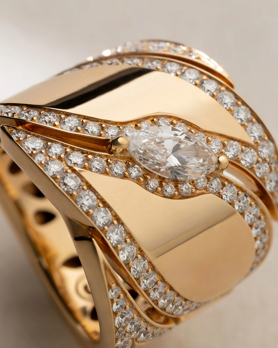 Δαχτυλίδι Ροζ Χρυσό Κ18 με Ναβέτα και Μπριγιάν Διαμάντια