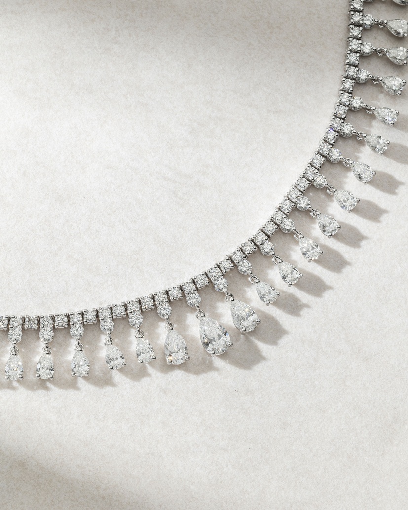 18K White Gold Rear Beauty Necklace with Pear Shaped and Brilliant Diamonds - Image 2