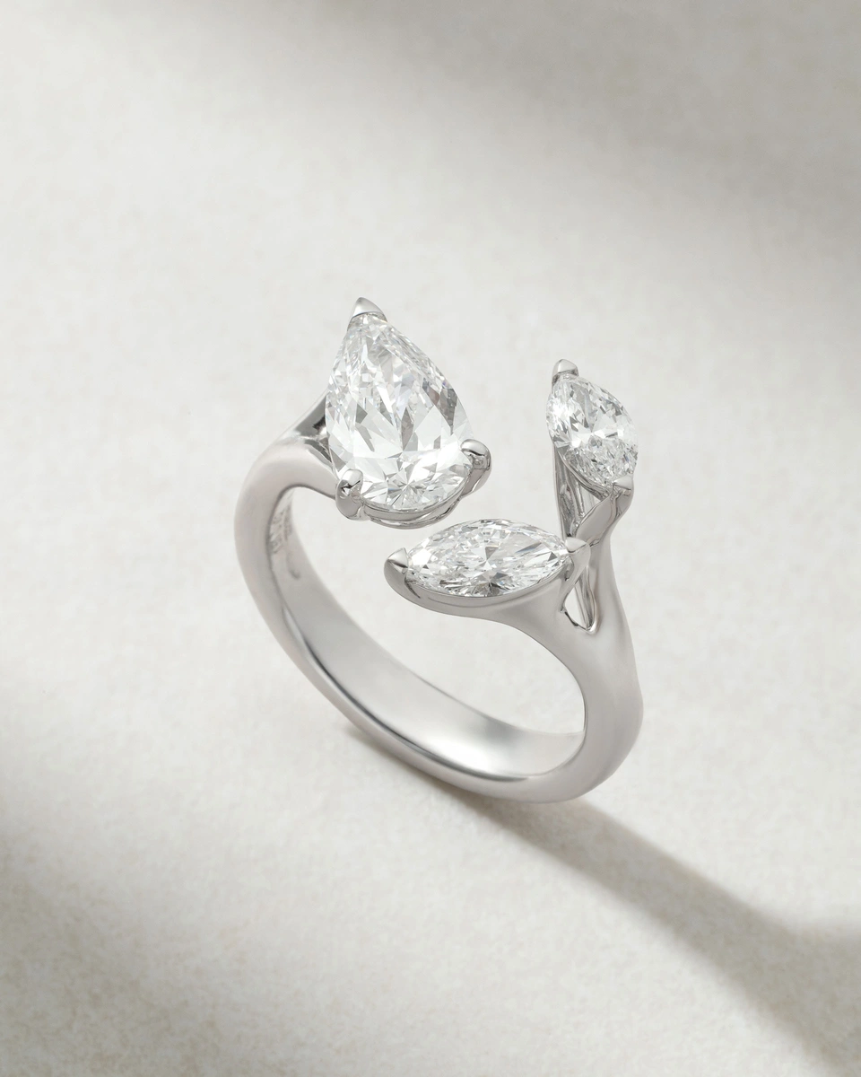 18K White Gold Ring with Pear Shaped and Marquise Diamonds