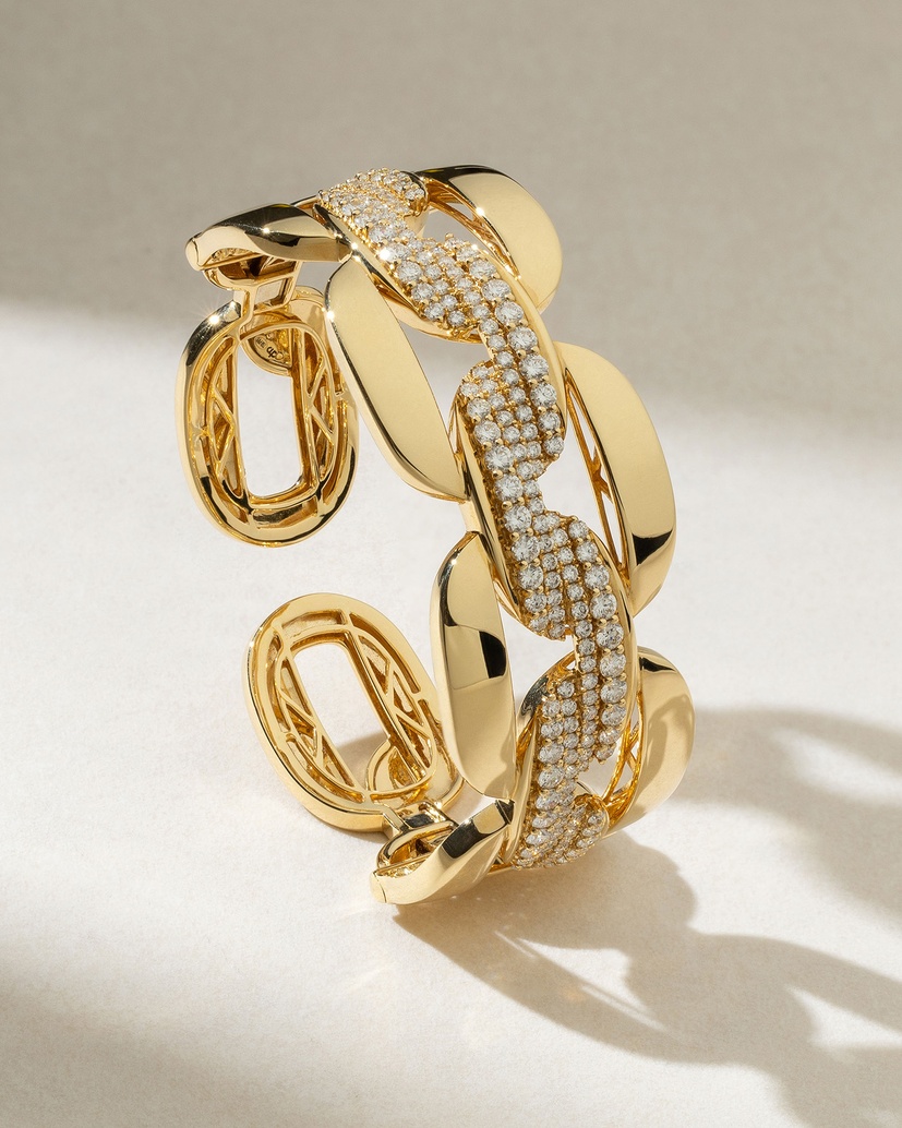 18K Yellow Gold Cuff Bracelet with Diamonds