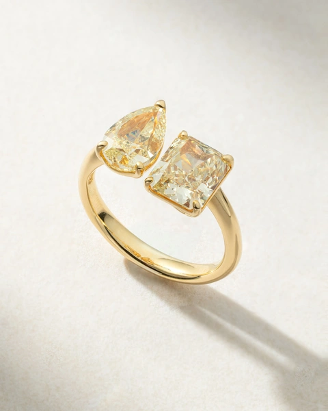 18K Yellow Gold Ring with a Pear Shaped and an Emerald Yellow Diamond