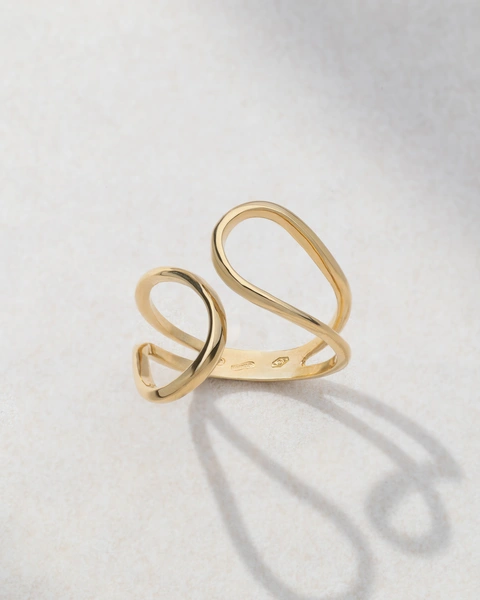 Ring in 18K Yellow Gold with Modern and Minimal Design