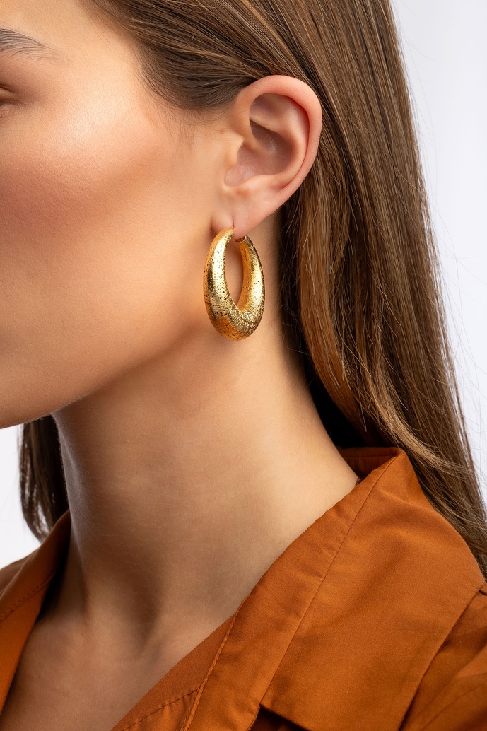 18K Yellow Gold Hoops - Image 4