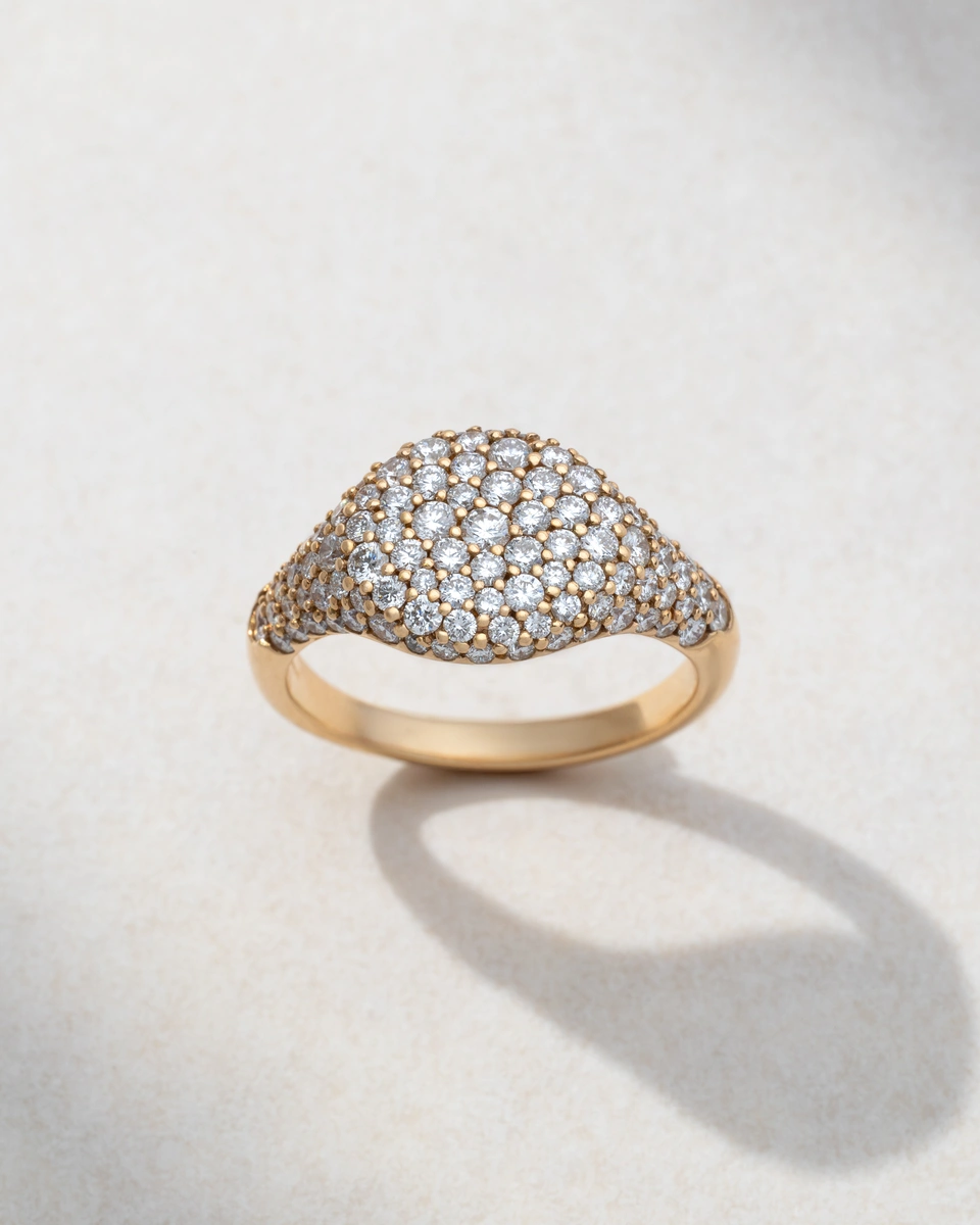 Radiant Ring in 18K Rose Gold with Brilliant-Cut Diamonds