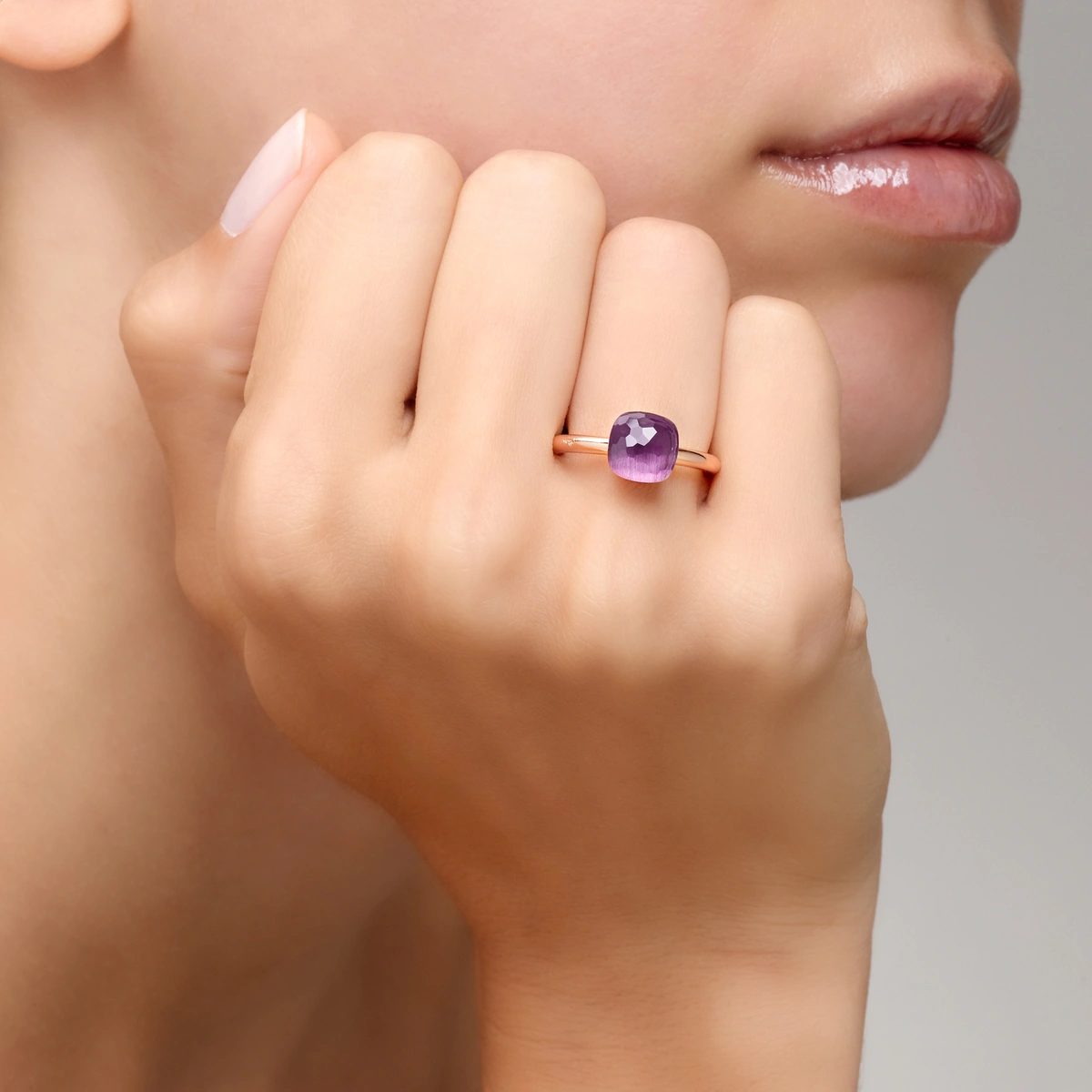 Nudo Petit ring in 18k rose and white gold with amethyst