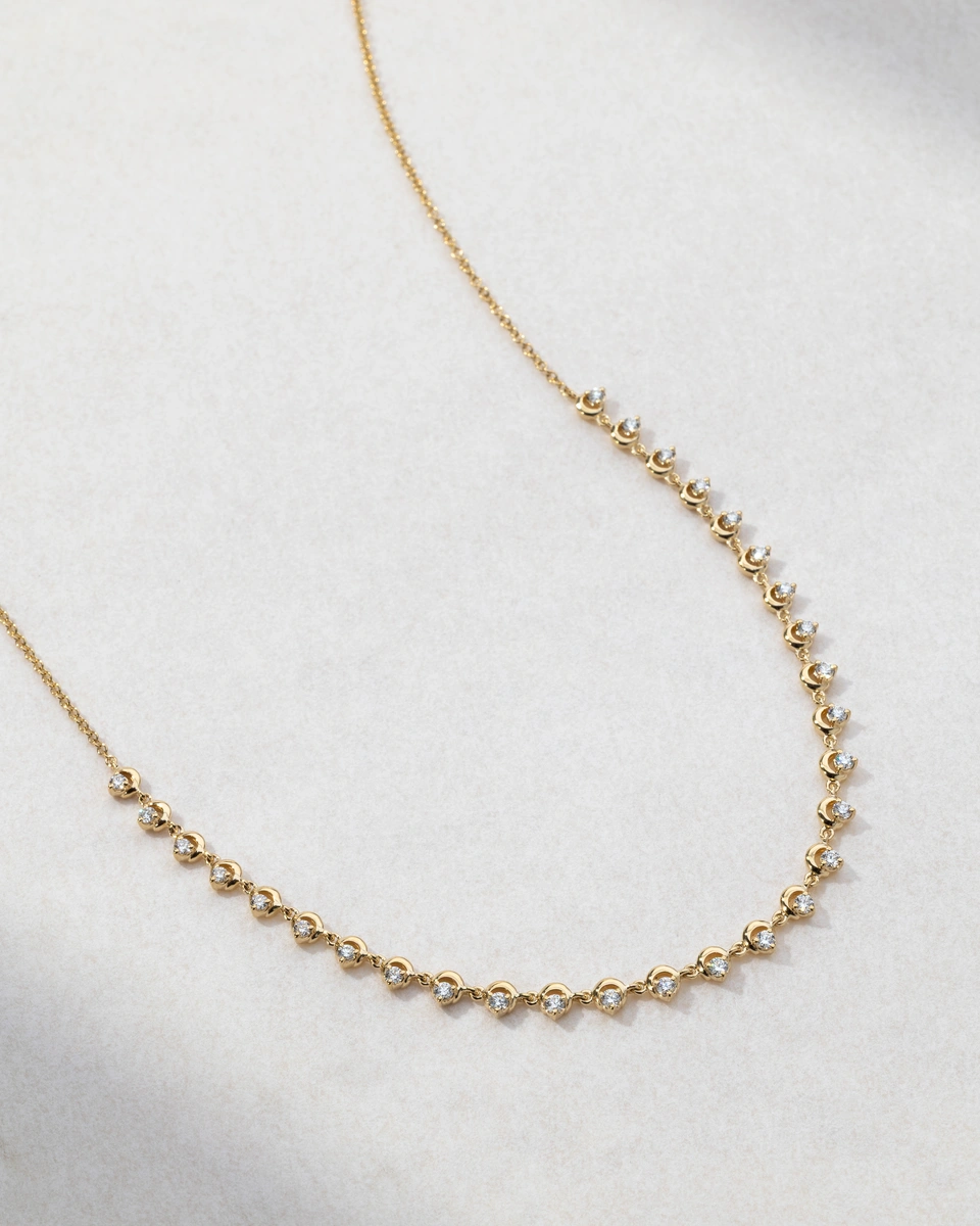 Necklace in 18K Yellow Gold with Brilliant Diamonds