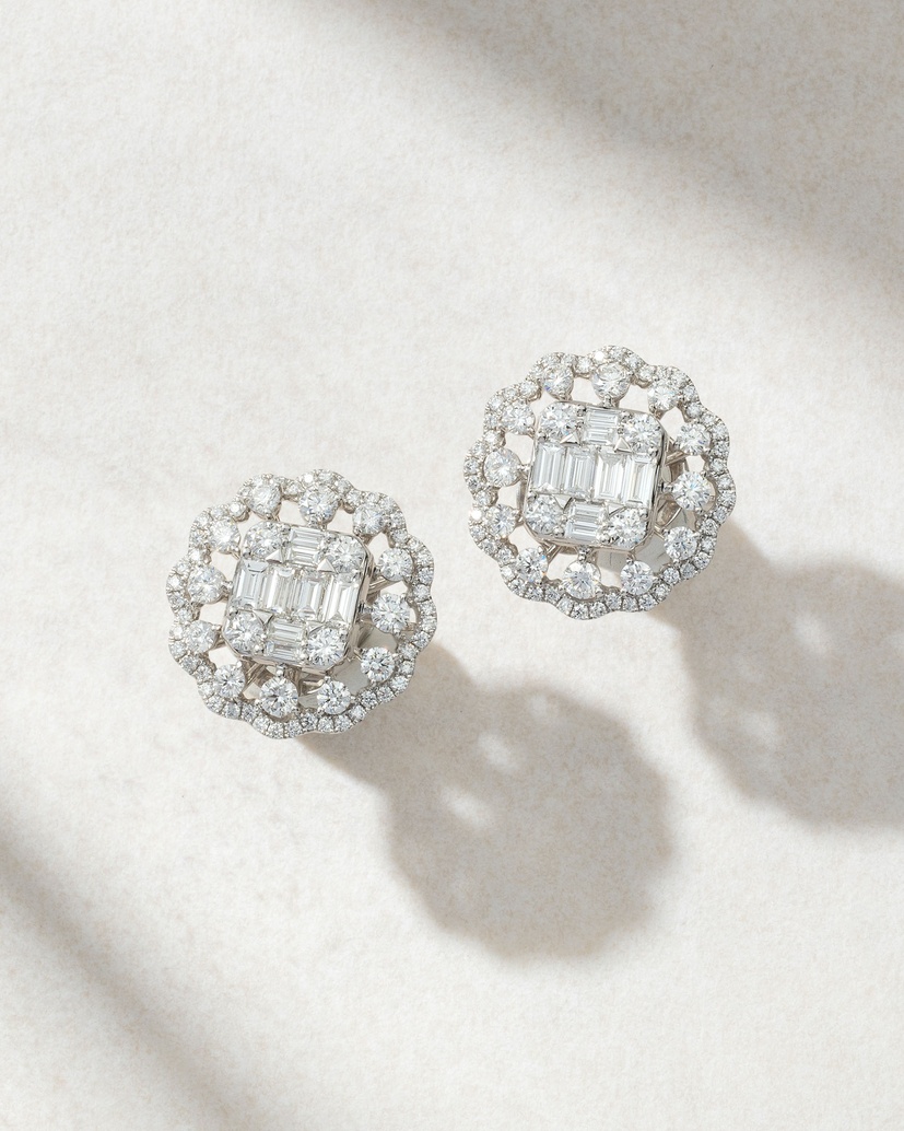 18K White Gold Stud Earrings with Diamond Lace - Image 1