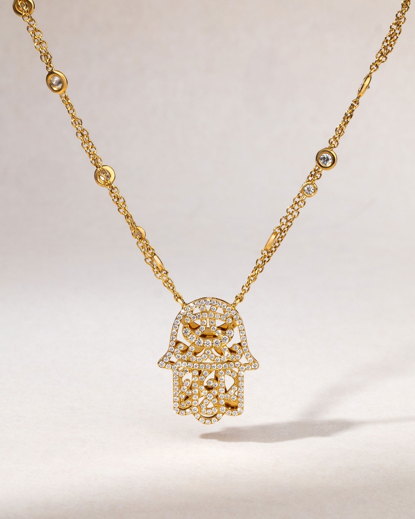 18K Yellow Gold Hamsa Hand with Diamonds