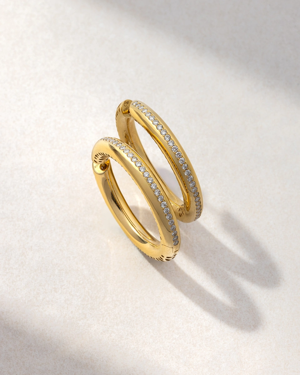 Earrings in 18K Yellow Gold with Brilliant Cut Diamonds