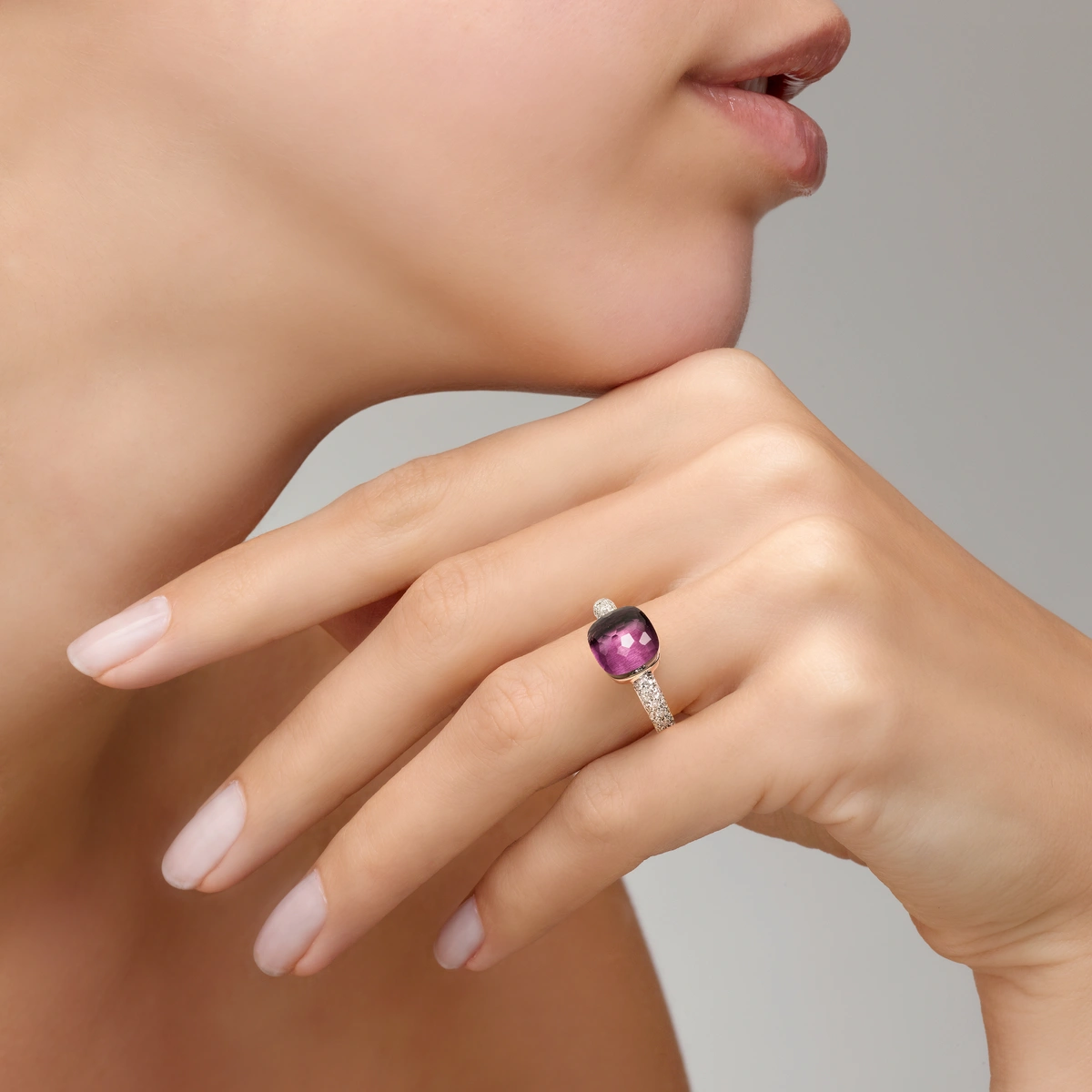 Petit Nudo ring in 18k rose and white gold with amethyst and white diamonds