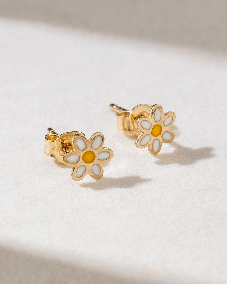 18K Yellow Gold Earrings with Enamel Daisies