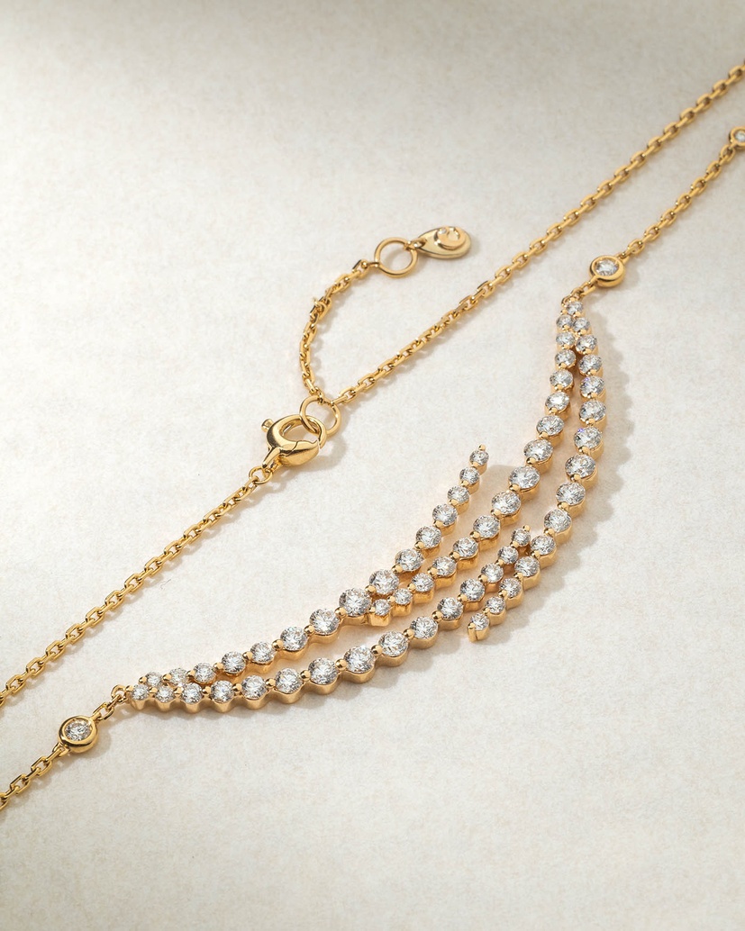 18K Rose Gold Necklace with Brilliants