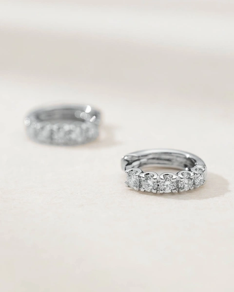 White Gold Earrings K18 with Brilliants