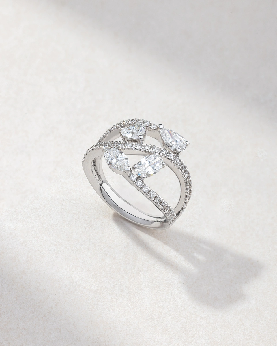 Ring in 18K White Gold with Brilliant Diamonds in Poir, Heart, Navette, and Oval Shapes