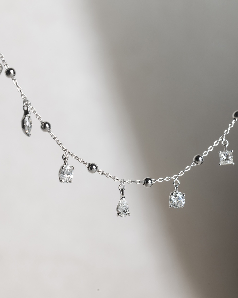 Stunning 18 K White Gold Necklace with Pear, Oval, Marquise and Princess Cut Diamonds - Image 2