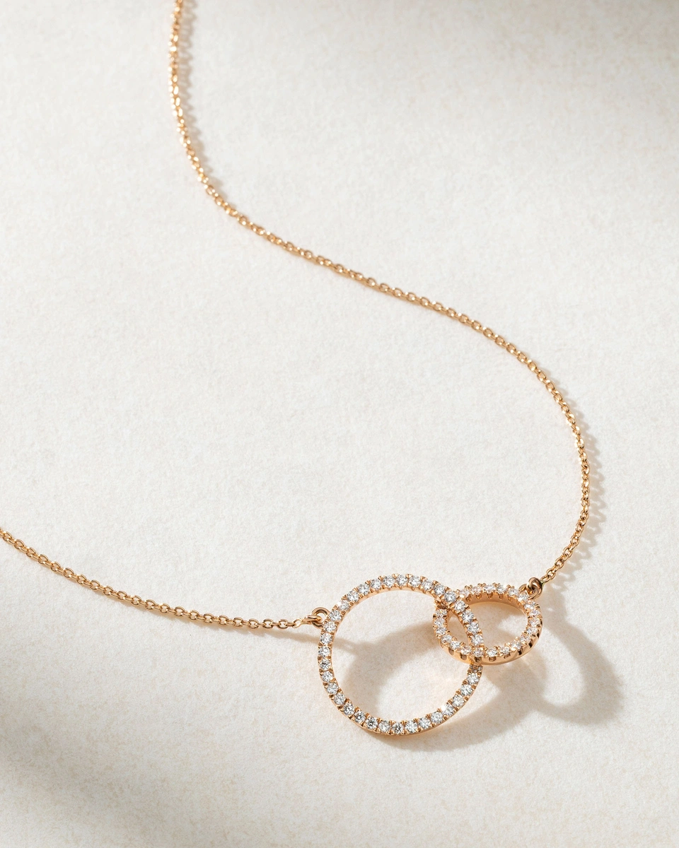Κολιέ Ροζ Χρυσό Κ18 με Διπλούς Διαμαντένιους Κύκλους