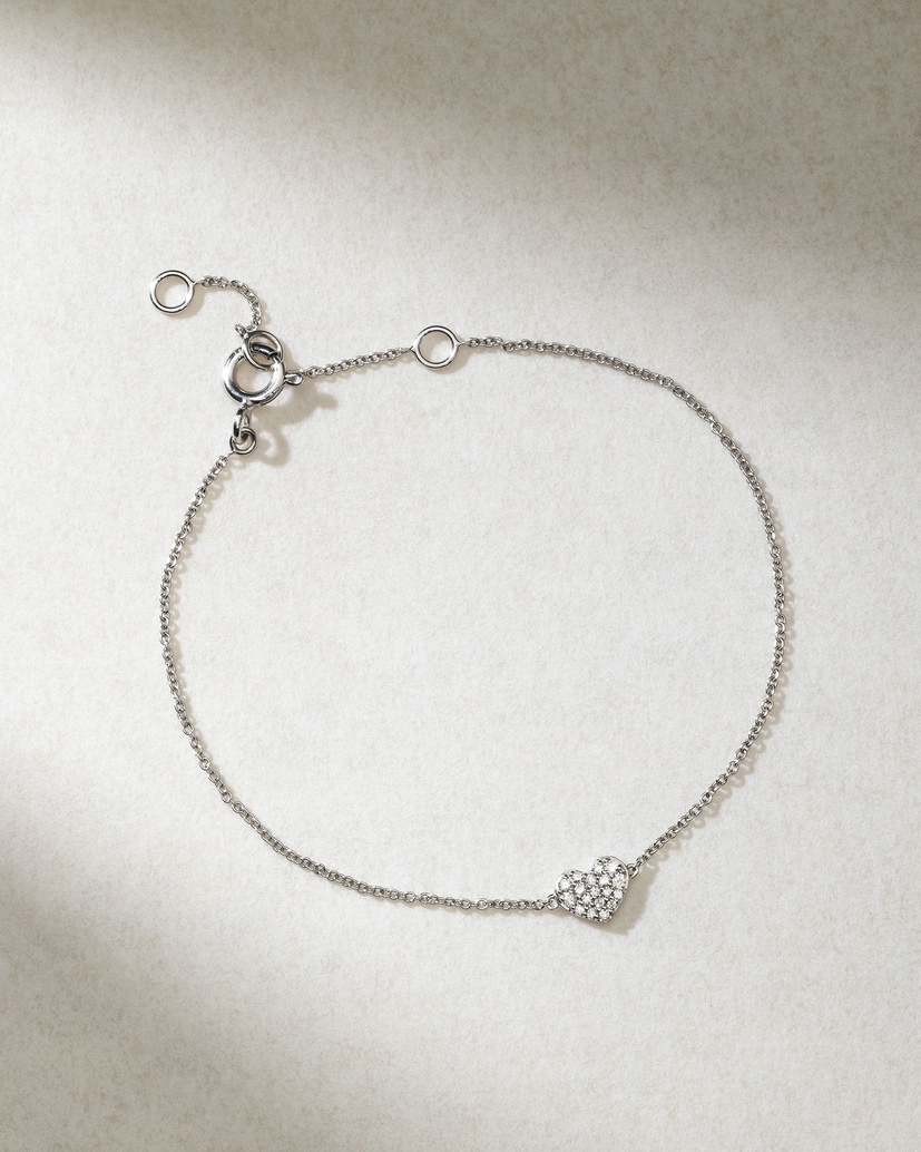 18K White Gold Bracelet with Diamond Heart