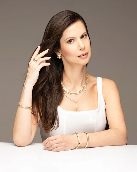Necklace in 18K Yellow Gold with Dangling Brilliant-Cut Diamonds