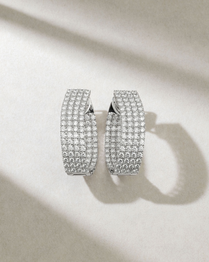 18K White Gold Stunning Hoop Earrings with Diamonds