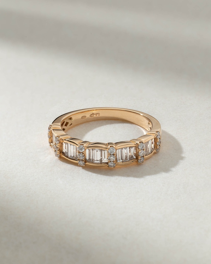 18Κ Rose Gold Ring with Baguettes and Brilliants