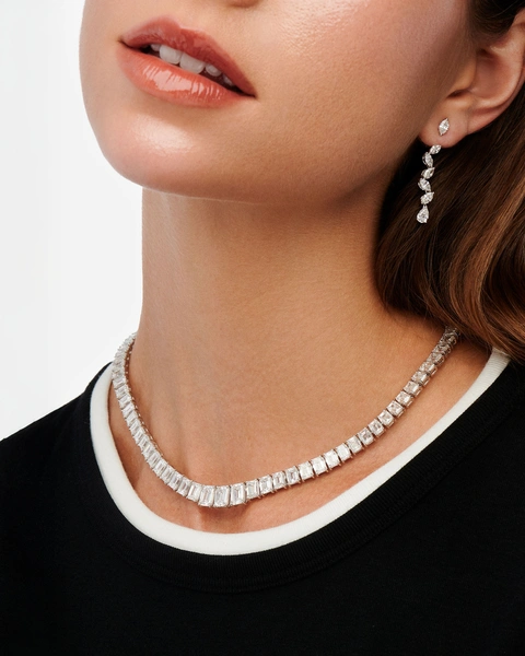 Κολιέ σε 18Κ Λευκό Χρυσό με Emerald-Cut Διαμάντια