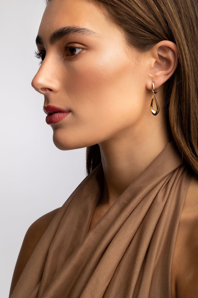 18k Yellow Gold Drop Earrings - Image 1