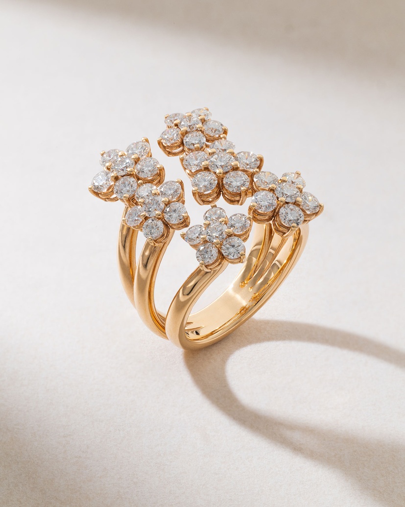 18K Rose Gold Ring with Diamond Daisies